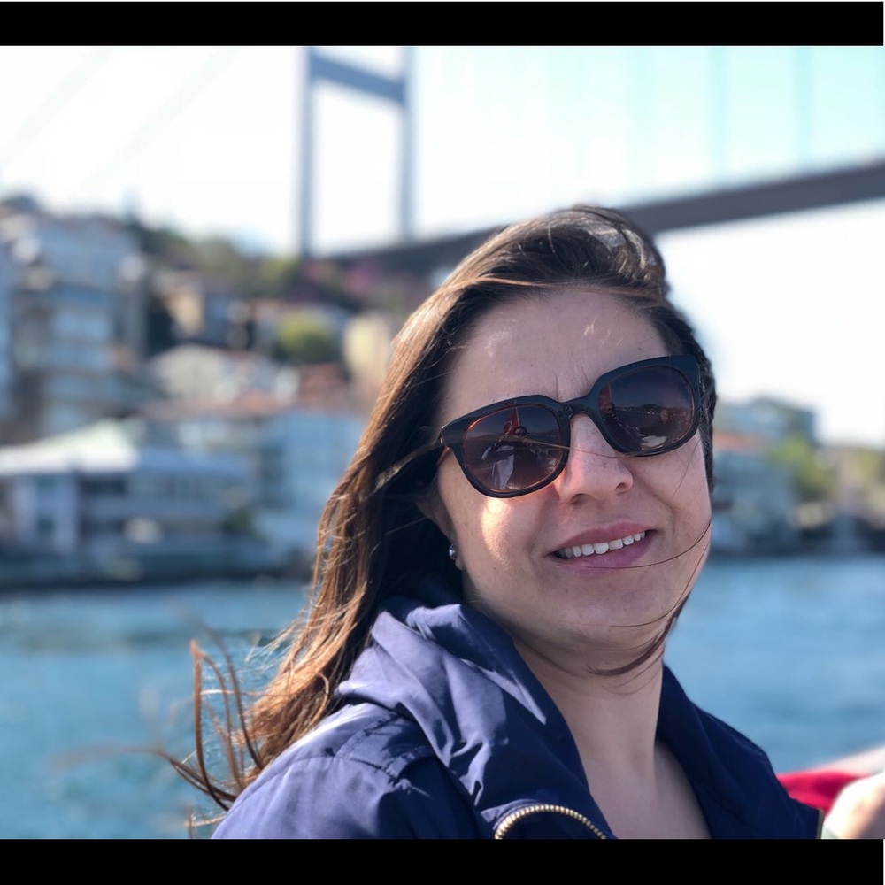 Meet your Posher, Cigdem